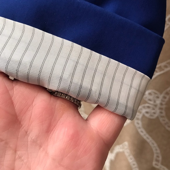 NWT BCBG Cropped Blazer - Picture 6 of 8